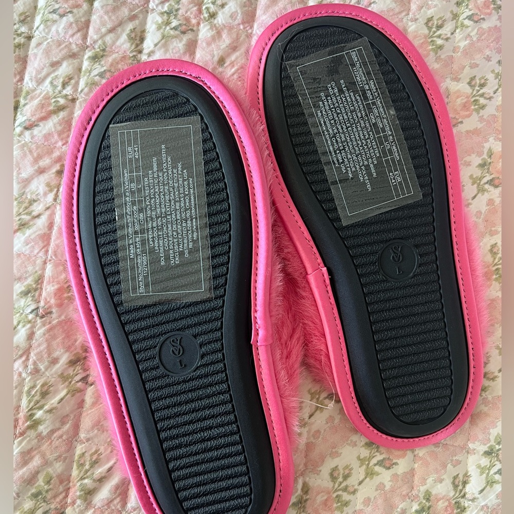 Victoria’s Secret slippers 💖 - Picture 2 of 4